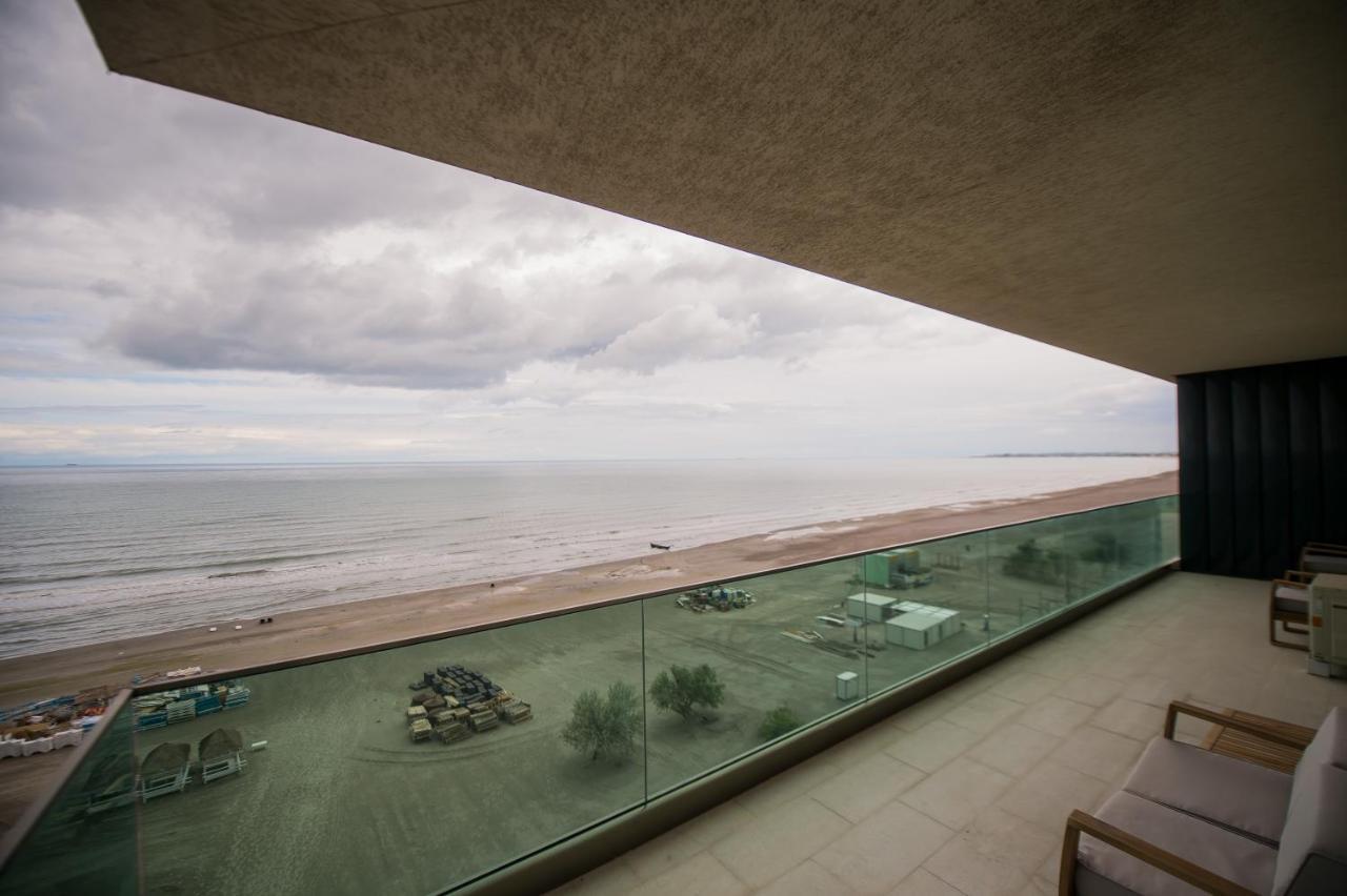 Luxury Promenada Apartment - Frontal Beachfront Mamaia Nord Năvodari Exterior foto