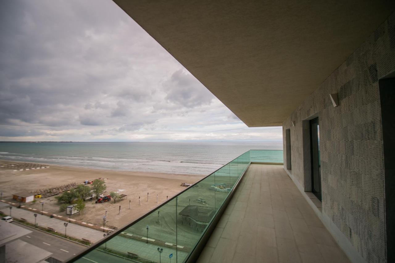 Luxury Promenada Apartment - Frontal Beachfront Mamaia Nord Năvodari Exterior foto