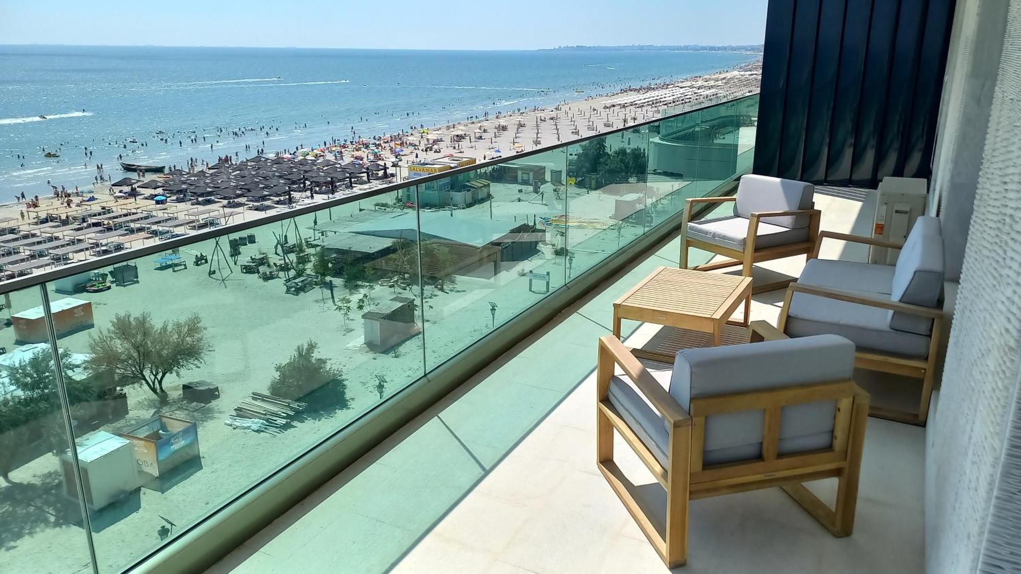 Luxury Promenada Apartment - Frontal Beachfront Mamaia Nord Năvodari Exterior foto